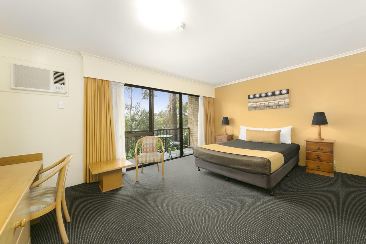 Mt Ommaney Hotel Apartments Brisbane Exterior photo